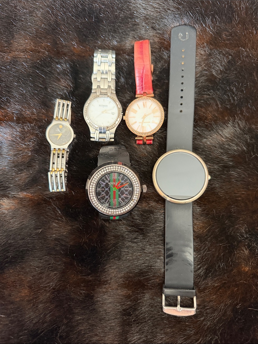 Mix of watches Note not Text Sold as it is No return Fixable yes…